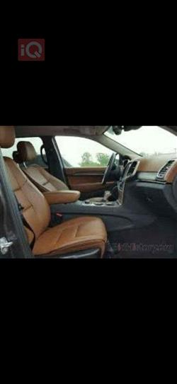 جیپ گراند شیرۆکی